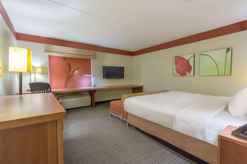 La Quinta By Wyndham Raleigh/Durham Southpoint Hotel Eksteriør billede