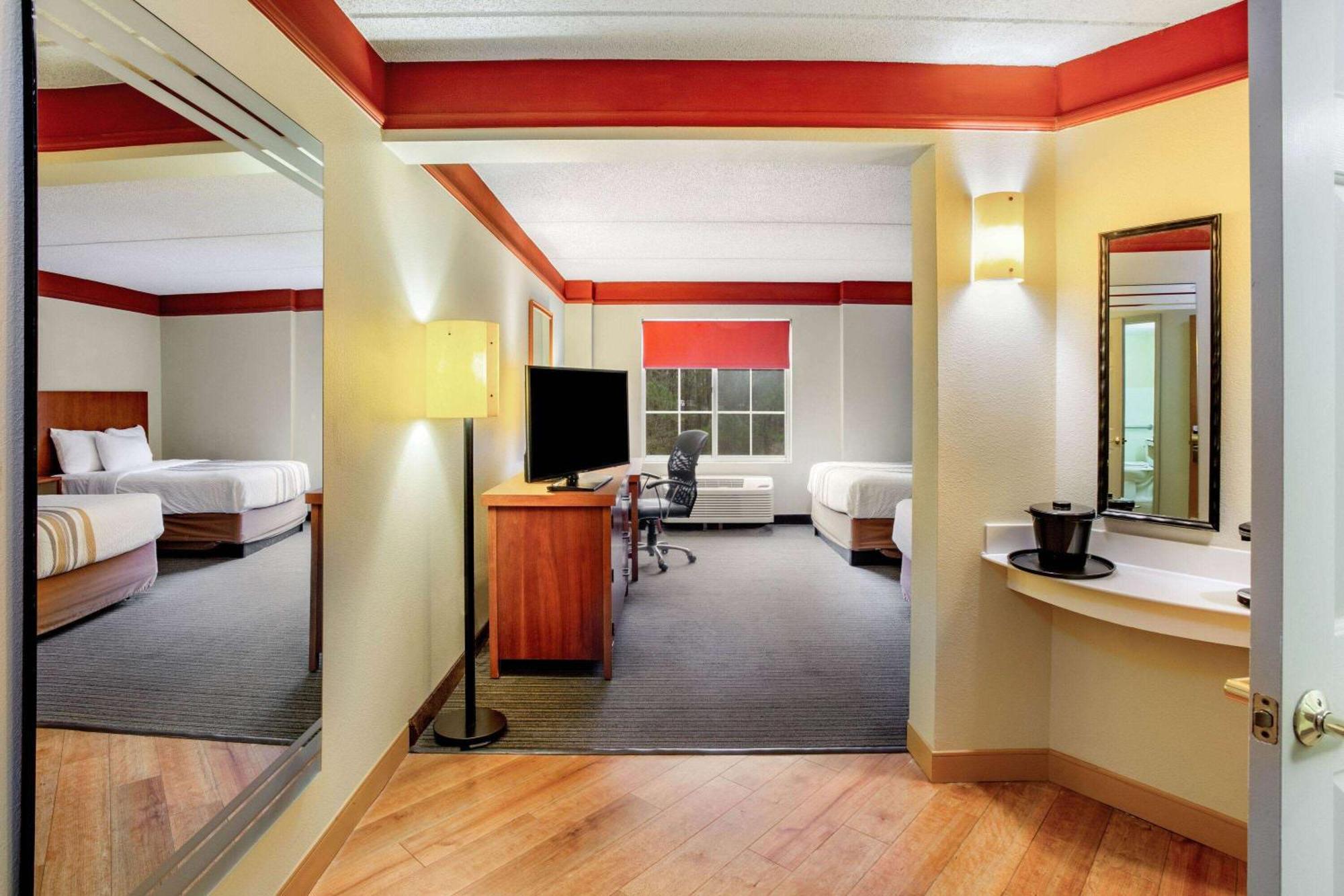 La Quinta By Wyndham Raleigh/Durham Southpoint Hotel Eksteriør billede
